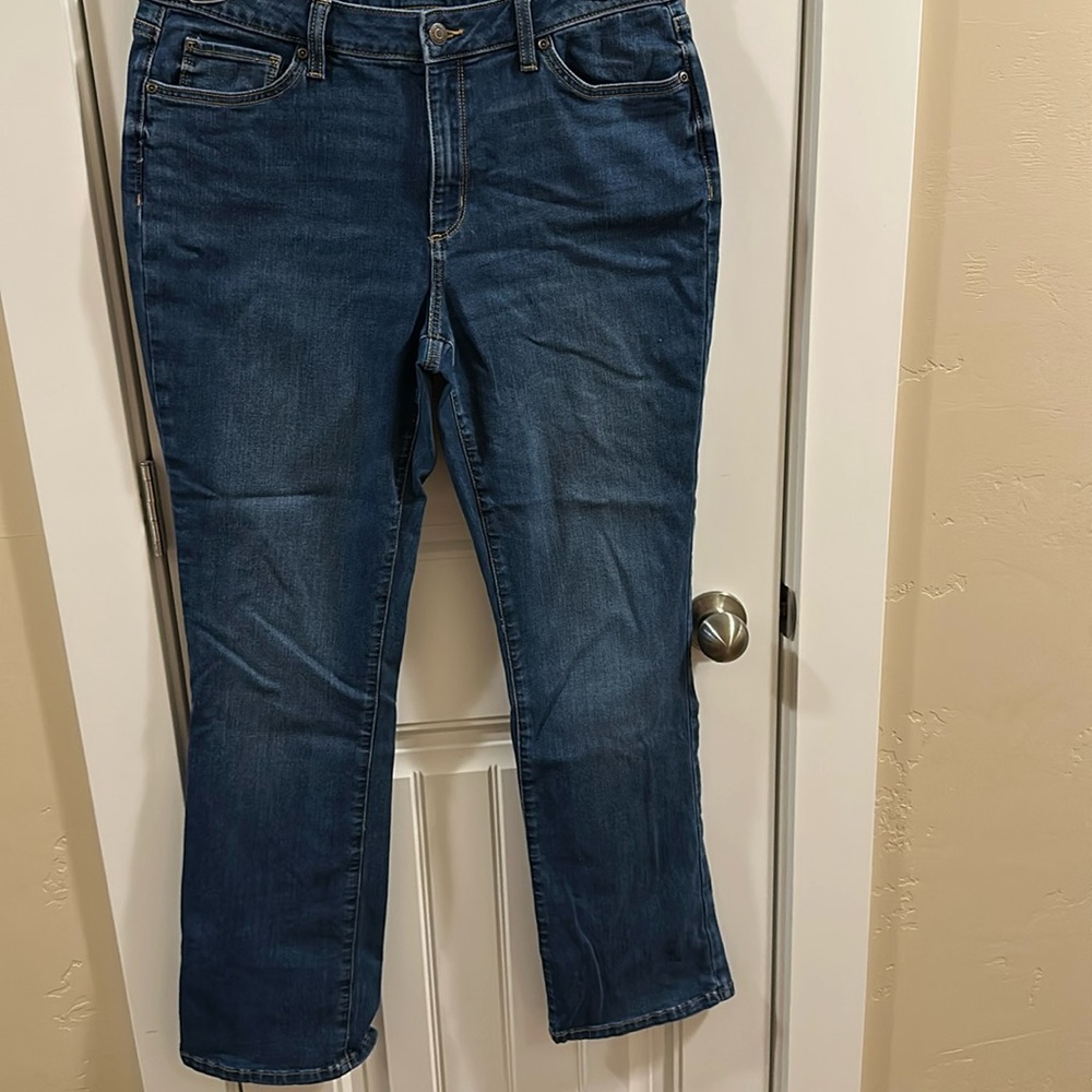 Sonoma curvy boot cut jeans size 14 long in excellent condition nice stitching